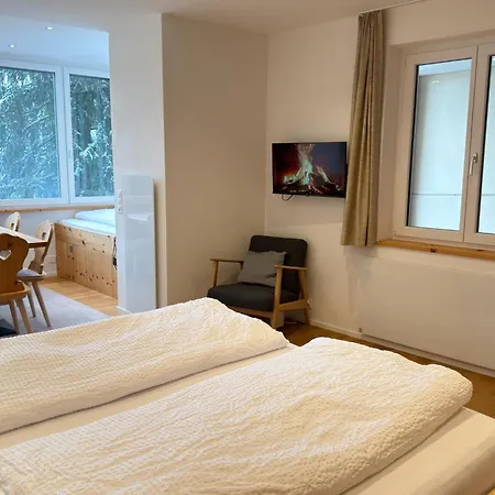 Апартаменти Zum Rota Hus Ароза